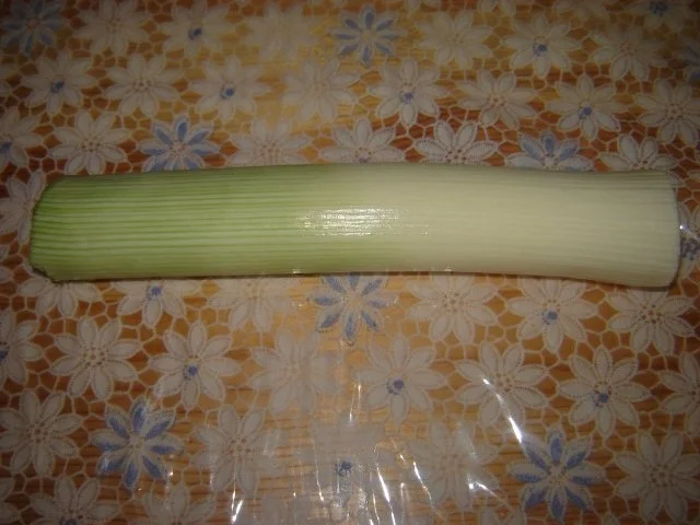 Rezept: Gefüllter Lauch mit Knoblauchjoghurt Bild Nr. 3 Gefüllter Lauch mit Knoblauchjoghurt - Rezept - Bild Nr. 3