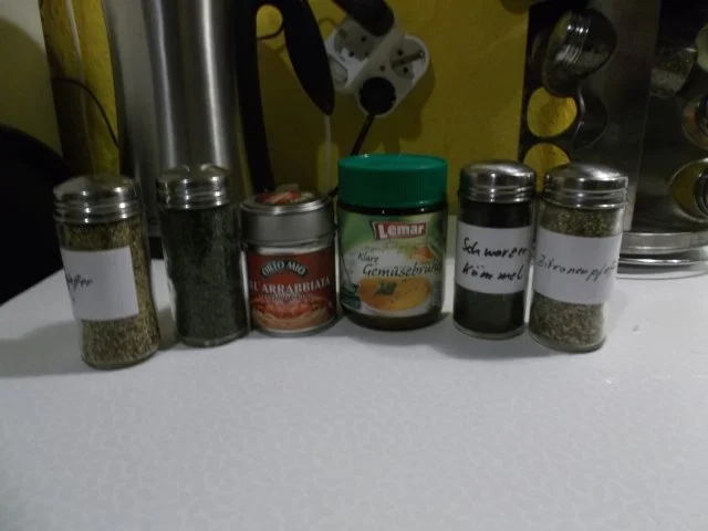 Rezept: Vegetarisch: Pikante Reis-Gemüsepfanne Bild Nr. 10 Vegetarisch: Pikante Reis-Gemüsepfanne - Rezept - Bild Nr. 10