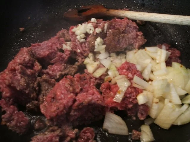 Rezept: Pikantes Backen: Hackfleischfladen Bild Nr. 3 Pikantes Backen: Hackfleischfladen - Rezept - Bild Nr. 3