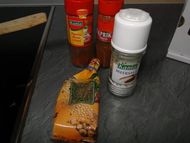 Überbackene ausgehöhlte Brötchen mit Mett - Rezept - Bild Nr. 5