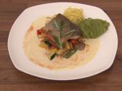"Von der Sonne geküsst" - Filet vom Saibling auf mediterranem Gemüse (Geschwister Hofmann) - Rezept