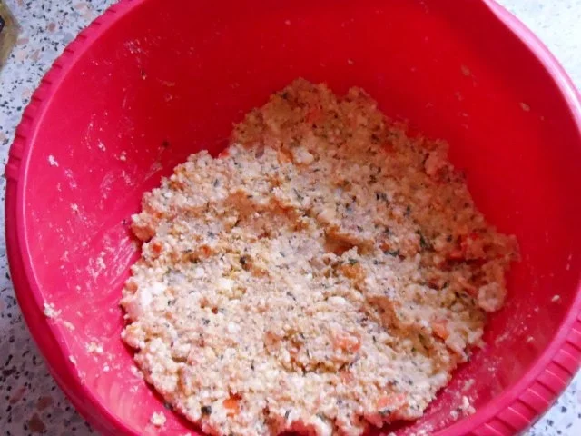 Fingerfood/Snack: Feta-Aprikosen-Plätzchen, dazu ein fruchtig-scharfer Joghurt-Dip - Rezept - Bild Nr. 4