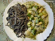 Spargel in Rahm/Käse/Kräuter-Soße - Rezept