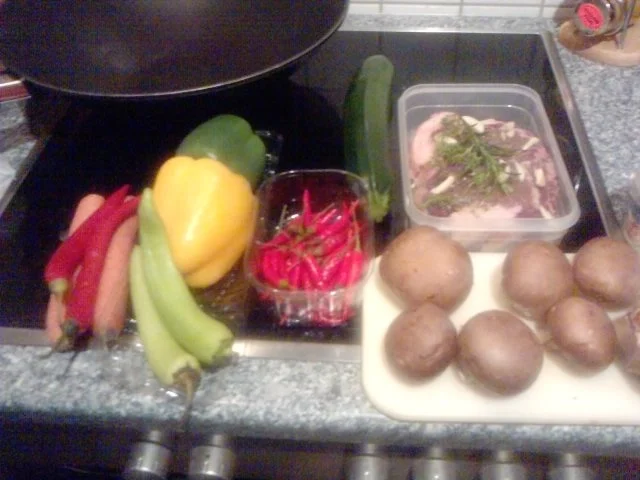 Rezept: CLUBSTEAK BLAUE EMMA MIT WOK - GEMÜSE UND EINER GEHEIMEN ZUTAT Bild Nr. 3 CLUBSTEAK BLAUE EMMA MIT WOK - GEMÜSE UND EINER GEHEIMEN ZUTAT - Rezept - Bild Nr. 3