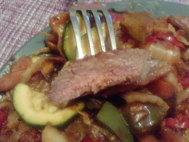 Rezept: CLUBSTEAK BLAUE EMMA MIT WOK - GEMÜSE UND EINER GEHEIMEN ZUTAT Bild Nr. 12 CLUBSTEAK BLAUE EMMA MIT WOK - GEMÜSE UND EINER GEHEIMEN ZUTAT - Rezept - Bild Nr. 12