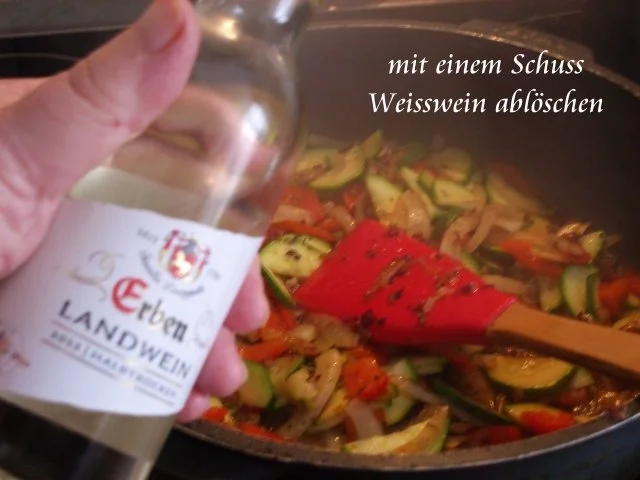 Nudelsoße mit mediteranen Gemüse und Hackfleisch - Rezept - Bild Nr. 12