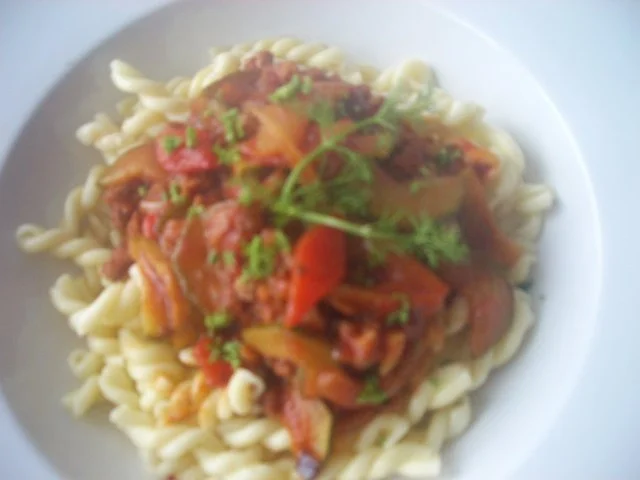 Nudelsoße mit mediteranen Gemüse und Hackfleisch - Rezept - Bild Nr. 17