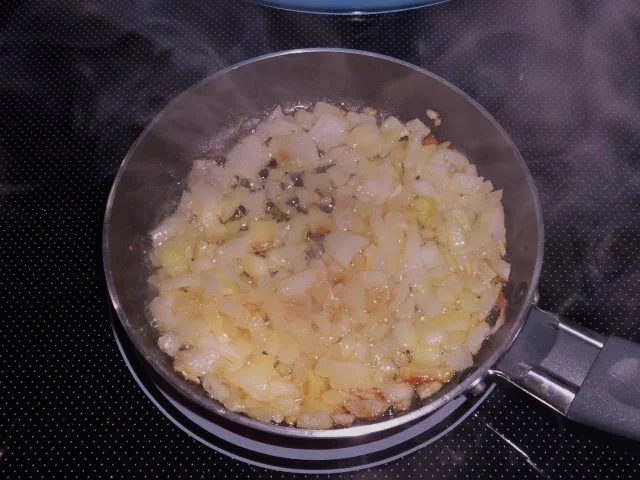 Rezept: Auflauf/Gratin: Herzhafter Champignon-Kartoffelpüree-Auflauf mit Schafskäse Bild Nr. 4 Auflauf/Gratin: Herzhafter Champignon-Kartoffelpüree-Auflauf mit Schafskäse - Rezept - Bild Nr. 4