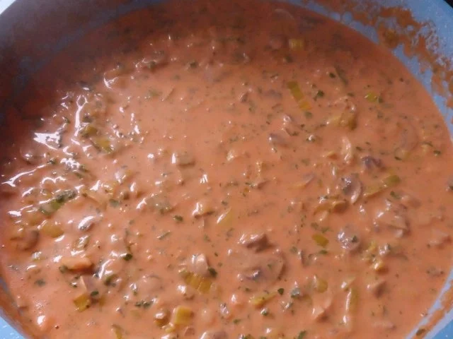 Rezept: Auflauf/Gratin: Herzhafter Champignon-Kartoffelpüree-Auflauf mit Schafskäse Bild Nr. 9 Auflauf/Gratin: Herzhafter Champignon-Kartoffelpüree-Auflauf mit Schafskäse - Rezept - Bild Nr. 9