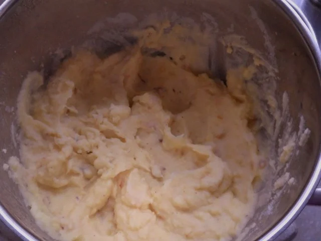 Rezept: Auflauf/Gratin: Herzhafter Champignon-Kartoffelpüree-Auflauf mit Schafskäse Bild Nr. 10 Auflauf/Gratin: Herzhafter Champignon-Kartoffelpüree-Auflauf mit Schafskäse - Rezept - Bild Nr. 10