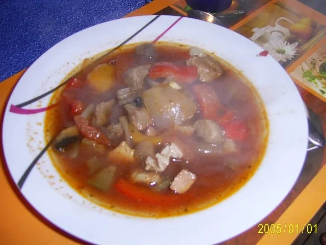 Rezept: Aus fremden Küchen: Gulaschsuppe - UNGARISCHE ART Bild Nr. 8 Aus fremden Küchen: Gulaschsuppe - UNGARISCHE ART - Rezept - Bild Nr. 8