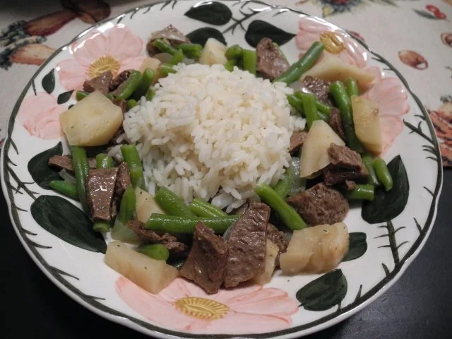 Rezept: Vegan : Soja - Rindvleisch mit grünen Bohnen an Reis Vegan : Soja - Rindvleisch mit grünen Bohnen an Reis - Rezept