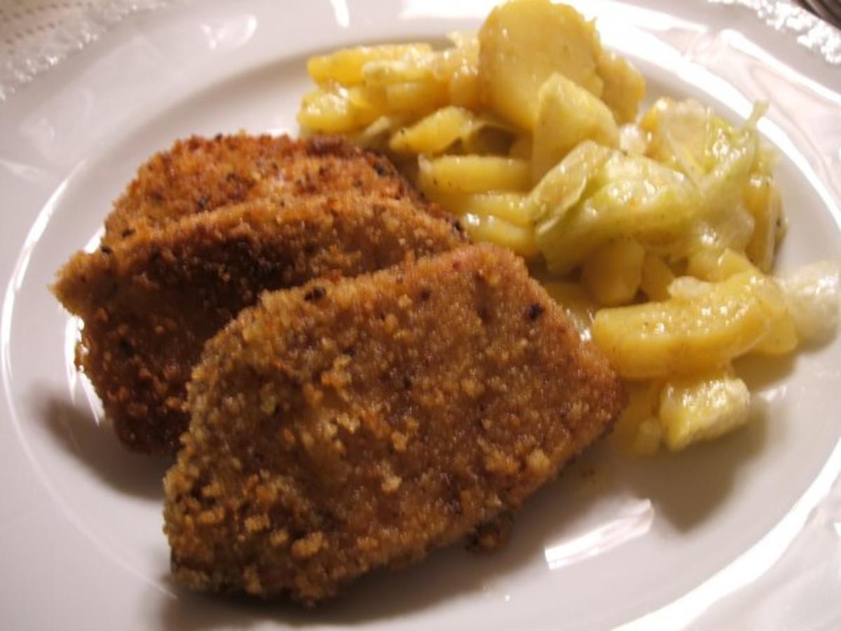 Fleisch: Panierter Leberkäs mit Kartoffel Eisberg Salat - einfach - von ...