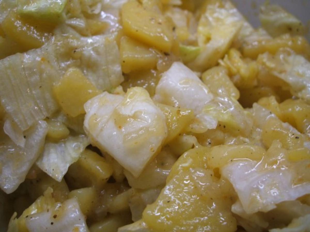 Fleisch: Panierter Leberkäs mit Kartoffel-Eisberg-Salat - Rezept - Bild Nr. 7