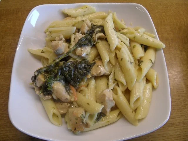 Hähnchen-Nudel-Pfanne mit Grünkohl - Rezept