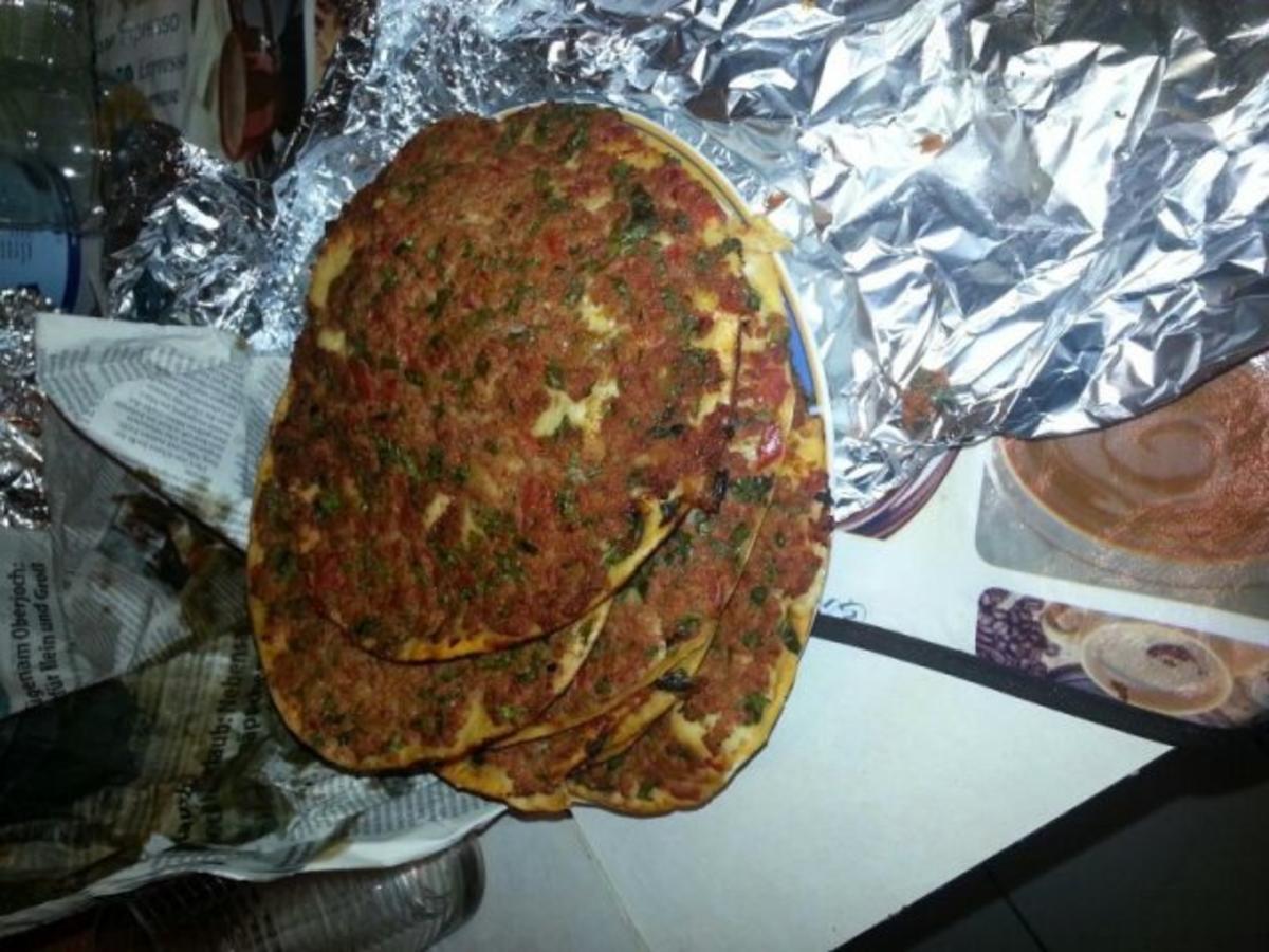 Lahmacun ( Ergeben 15-20 Stück) - Rezept - Bild Nr. 2