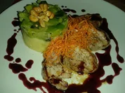 Schweinemedaillons mit Rotwein-Holunder Sauce an Kartoffel-Sellerie Pürree mit Porree - Rezept