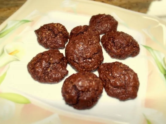 Rezept: Schoko-Mandel-Makronen Schoko-Mandel-Makronen - Rezept