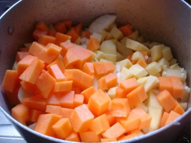 Rezept: Kartoffel-Kürbis-Stampf Bild Nr. 3 Kartoffel-Kürbis-Stampf - Rezept - Bild Nr. 3