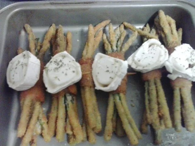 Grüner Spargel im Speckmantel - Rezept