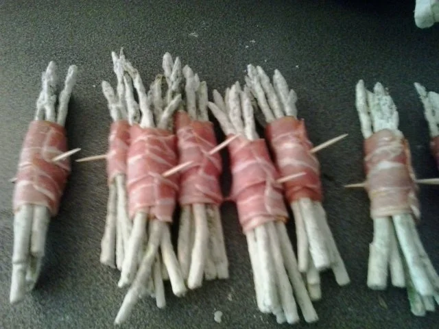 Grüner Spargel im Speckmantel - Rezept - Bild Nr. 3