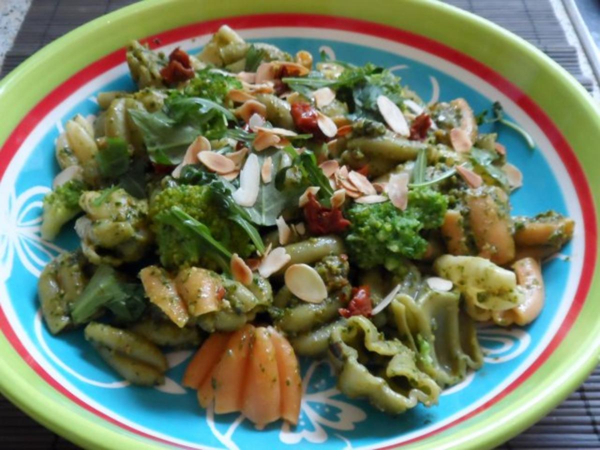 Pasta: Calice mit Rucola-Pesto und Broccoli - Rezept - Bild Nr. 11