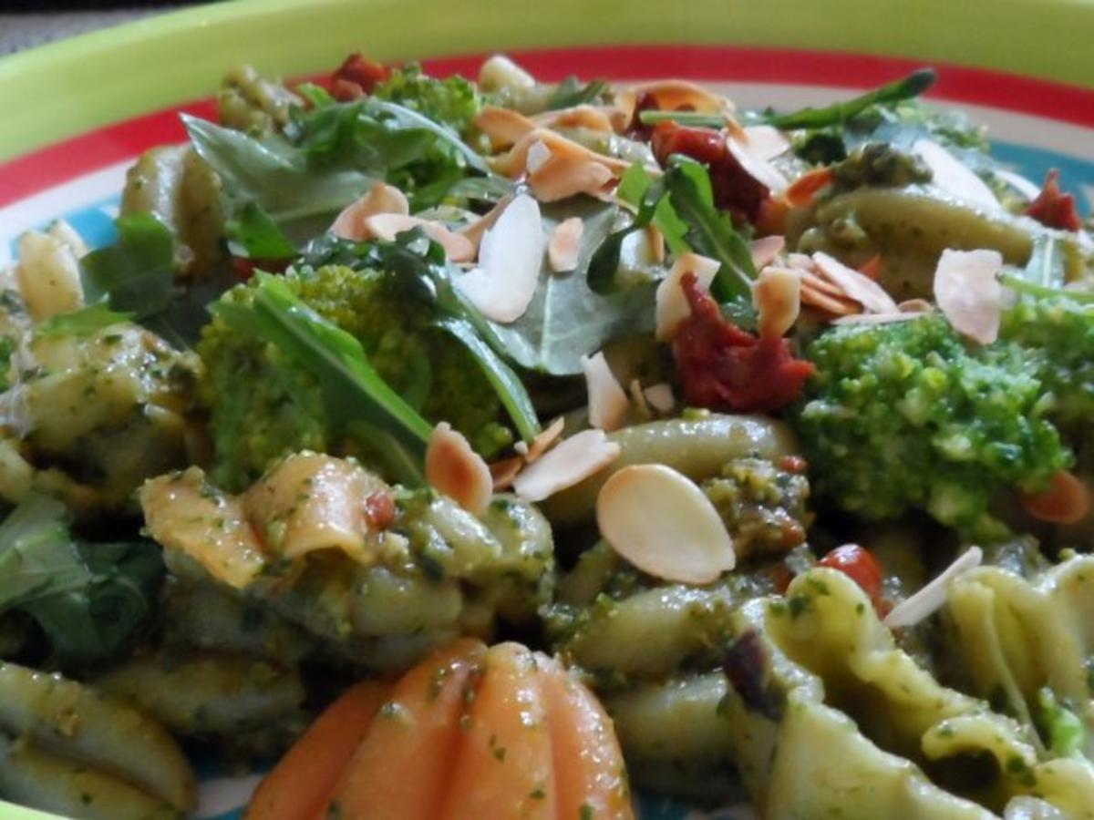 Pasta: Calice mit Rucola-Pesto und Broccoli - Rezept - Bild Nr. 12