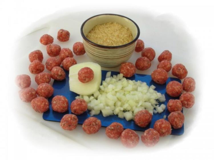 Supa Toptscheta bulgarische Suppe mit Hackfleisch Bällchen - einfach ...