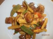 Knusperpute mit Erdnuss-Tomaten-Sosse - Rezept