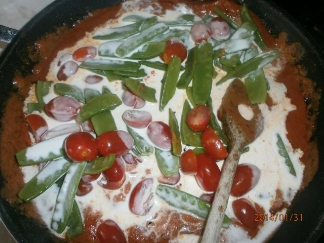 Knusperpute mit Erdnuss-Tomaten-Sosse - Rezept - Bild Nr. 5