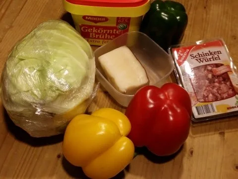 Spitzkohl-Paprikagemüse - Rezept