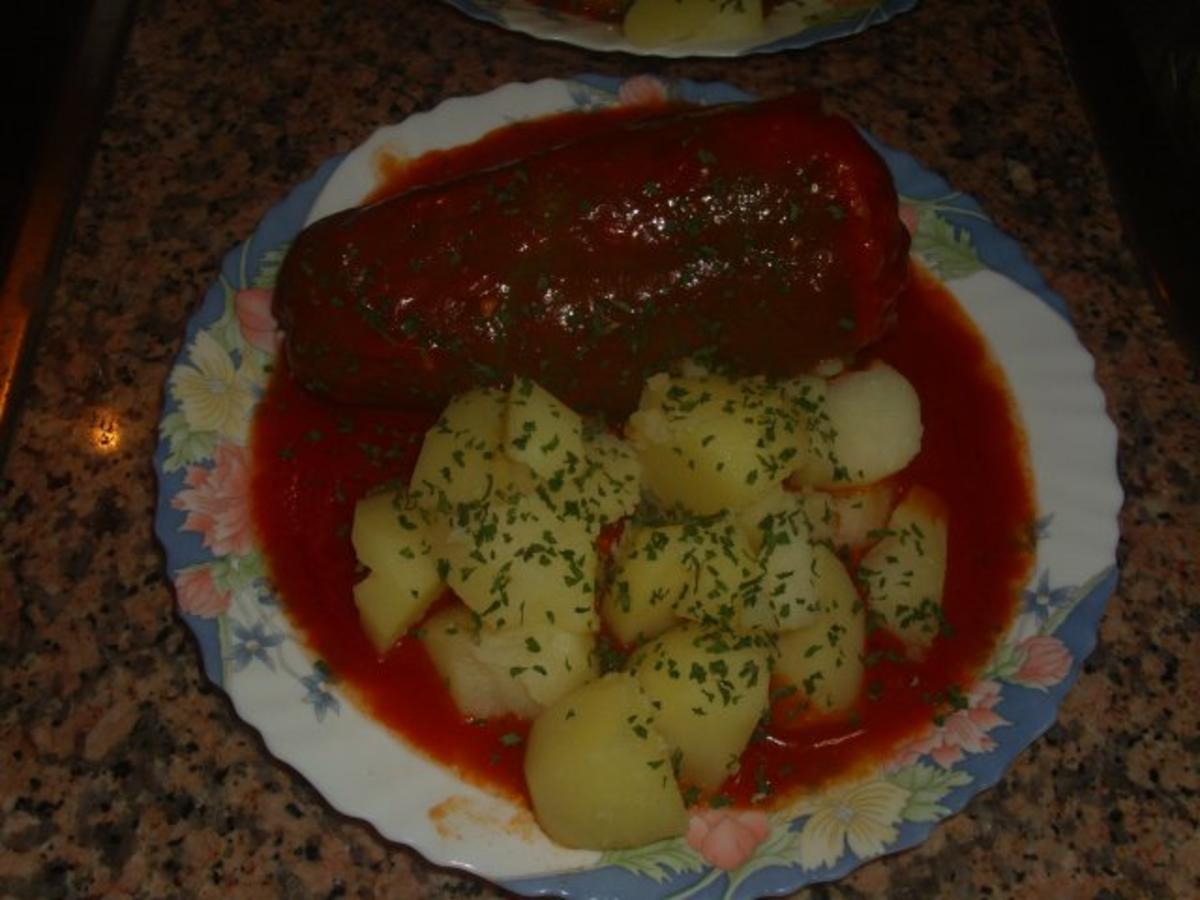 Bilder für Grüne gefüllte Paprikaschote in Tomatensahne Soße - Rezept