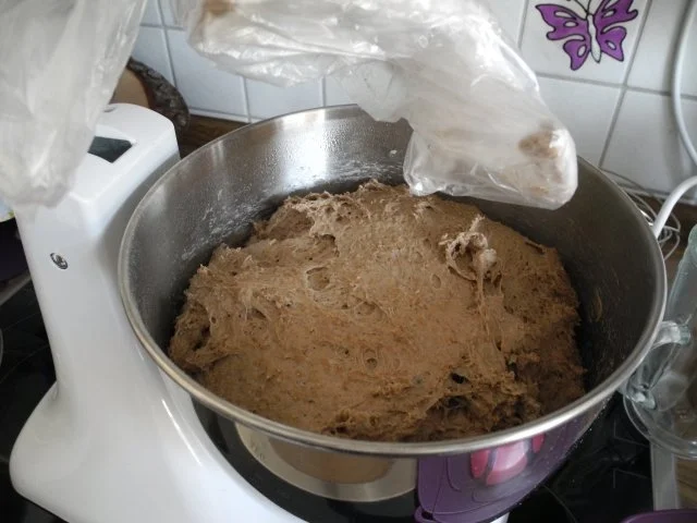 Rezept: Brot & Brötchen : Einfaches und schnelles Brot (reicht für 2 Brote ) Bild Nr. 2 Brot & Brötchen : Einfaches und schnelles Brot (reicht für 2 Brote ) - Rezept - Bild Nr. 2