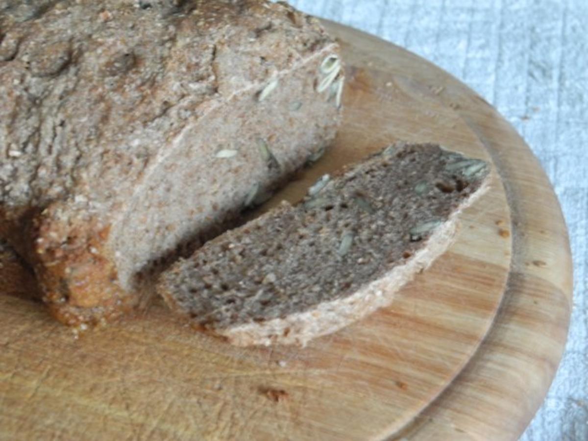 Brot & Brötchen : Einfaches und schnelles Brot  (reicht für 2 Brote ) - Rezept - Bild Nr. 9