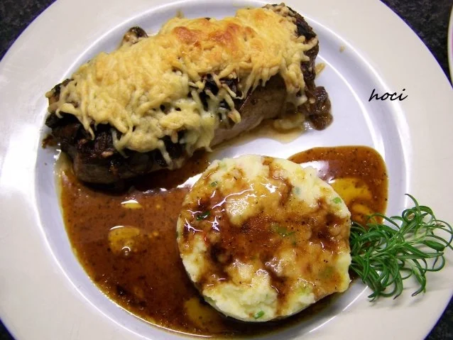 Rezept: Schweinelende mit kleinen Überraschungen Schweinelende mit kleinen Überraschungen - Rezept