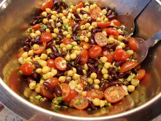 Bulgursalat mit Datteltomaten und Kichererbsen - Rezept - Bild Nr. 8
