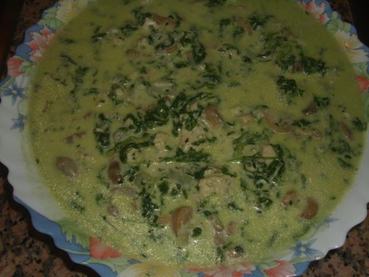 Putenbrust in Gorgonzola-Sahne Soße mit Spinat und Champignons - Rezept - Bild Nr. 4