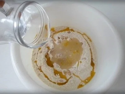 Selbstgemachte Thunfisch-Salami- Tomate- Käse  Pizza - Rezept - Bild Nr. 9