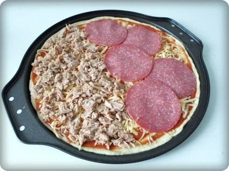 Selbstgemachte Thunfisch-Salami- Tomate- Käse  Pizza - Rezept - Bild Nr. 23