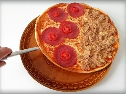 Selbstgemachte Thunfisch-Salami- Tomate- Käse  Pizza - Rezept - Bild Nr. 25