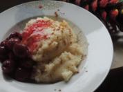 Grießbrei mit Kirschen - Rezept