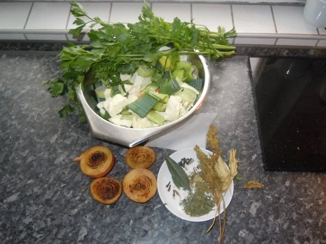 Rezept: Rinderbrühe,Rinderfond Bild Nr. 6 Rinderbrühe,Rinderfond - Rezept - Bild Nr. 6