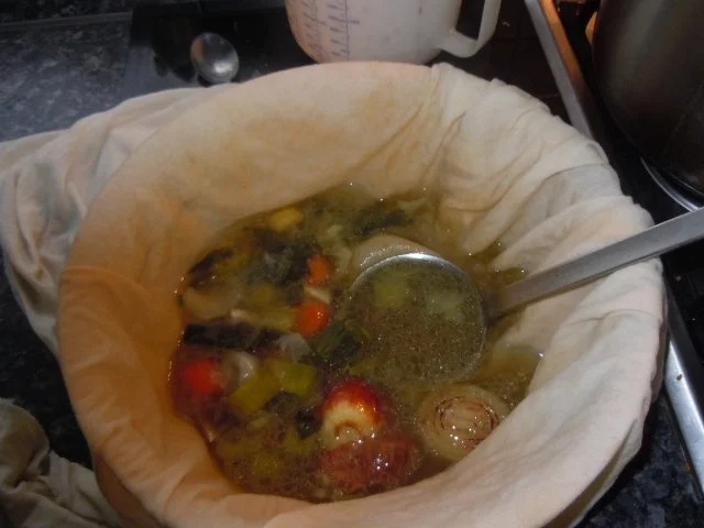 Rezept: Rinderbrühe,Rinderfond Bild Nr. 13 Rinderbrühe,Rinderfond - Rezept - Bild Nr. 13