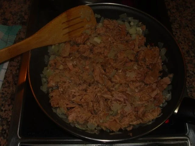 Pasta mit Thunfisch und Muscheln in Tomatensosse - Rezept - Bild Nr. 2