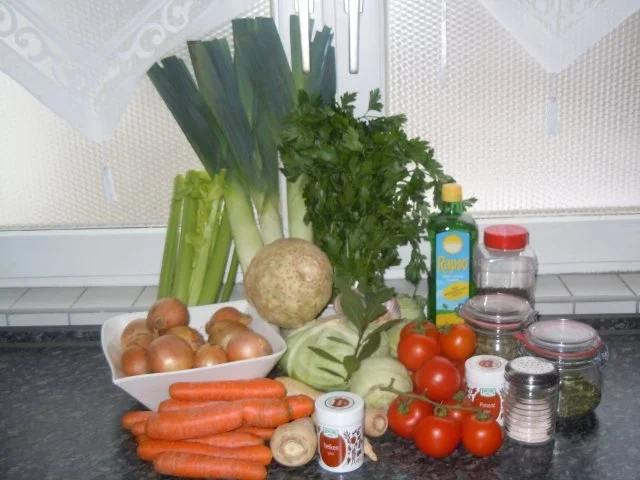 Rezept: Gemüsebrühe Bild Nr. 2 Gemüsebrühe - Rezept - Bild Nr. 2