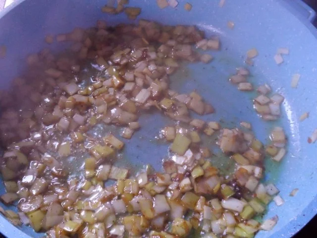 Fleisch: Überbackene Putenröllchen mit Apfel-Schinken-Füllung & Currysoße - Rezept - Bild Nr. 6