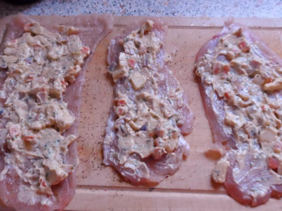 Fleisch: Überbackene Putenröllchen mit Apfel-Schinken-Füllung & Currysoße - Rezept - Bild Nr. 9