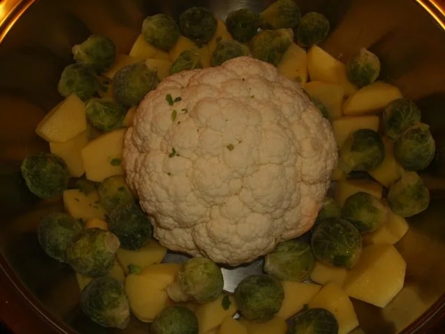 Kartoffel-Blumenkohl-Rosenkohl Auflauf - Rezept - Bild Nr. 2