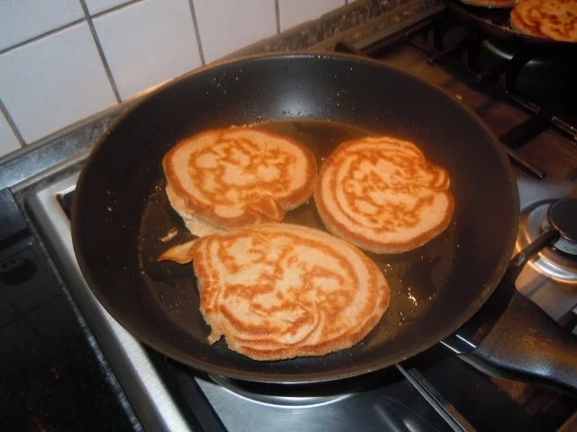 Zimt- Pfannkuchen mit Ahornsirup - Rezept - Bild Nr. 7