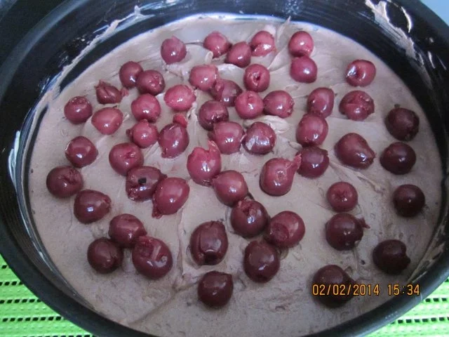 Rezept: Schoko-Kirsch-Kuchen mit Mandelknusper Bild Nr. 2 Schoko-Kirsch-Kuchen mit Mandelknusper - Rezept - Bild Nr. 2